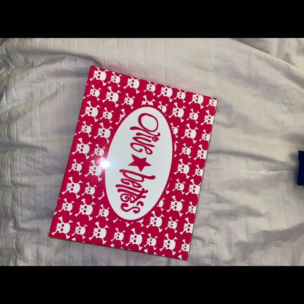 Olive and Bette’s Lightweight Sweater top - Picture 2 of 4